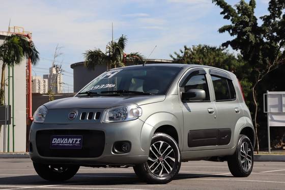 FIAT UNO 1.0 EVO VIVACE 8V FLEX 4P MANUAL FIAT UNO 1.0 EVO VIVACE 8V FLEX 4P MANUAL